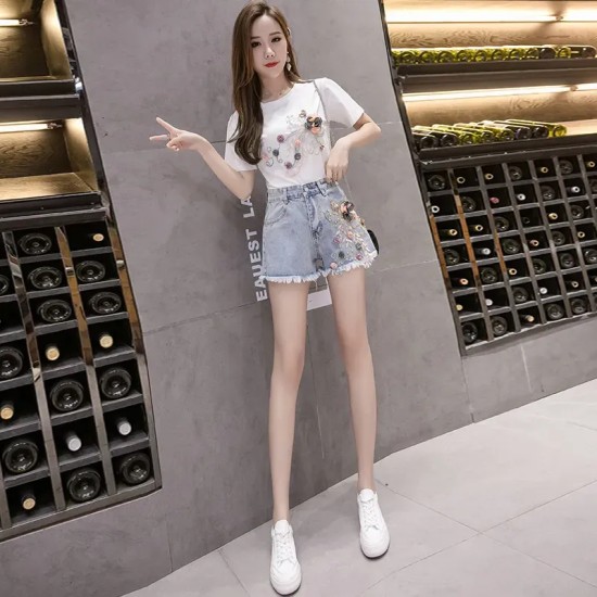 Women Fashion Three-Dimensional Floral Decorative Round Neck Short-Sleeved T-Shirt Denim Shorts Two-Piece Set